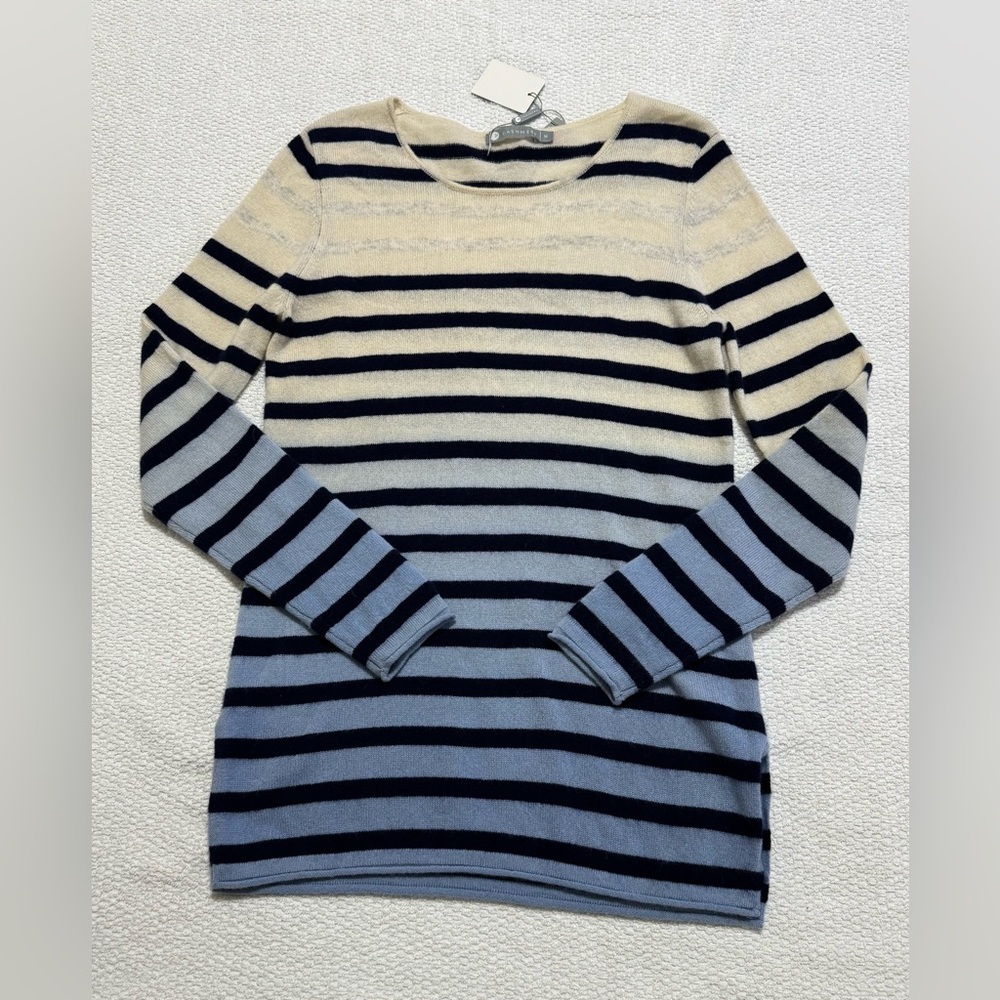 In Cashmere Size M White/Navy dip-dye effect Cashmere Sweater Crew Neck Pullover - Picture 8 of 9